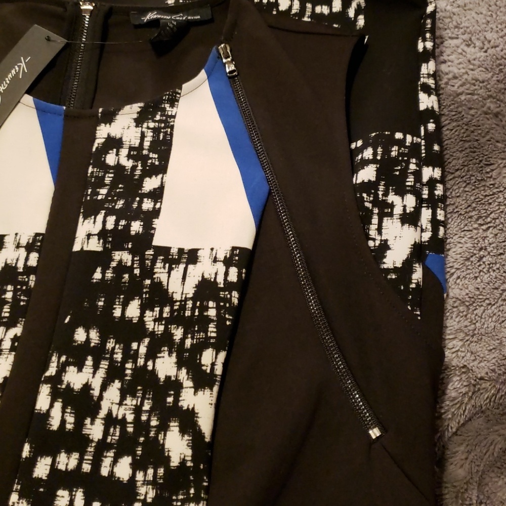 Dress - Picture 7 of 8